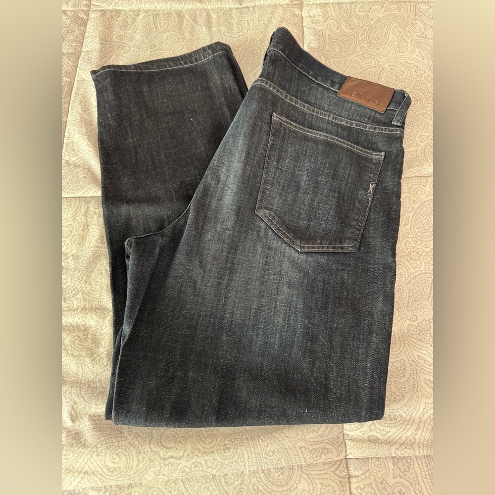 EXPRESS “ LOOSE STRAIGHT “ stretch fit MEN’S jeans 36W-30L 👖
